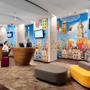 3* מלון Ibis Centrum